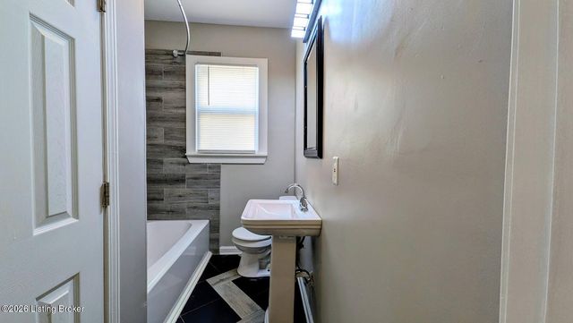 309 S 41st St, Louisville, KY 40212