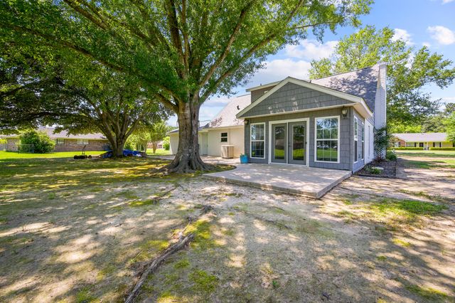 1615 Ernest Dr, Deridder, LA 70634