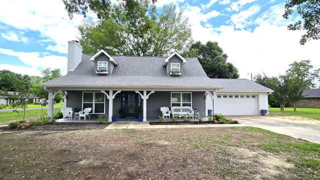 1615 Ernest Dr, Deridder, LA 70634