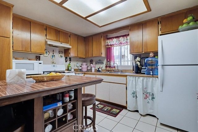 640 E 74th, Los Angeles, CA 90001