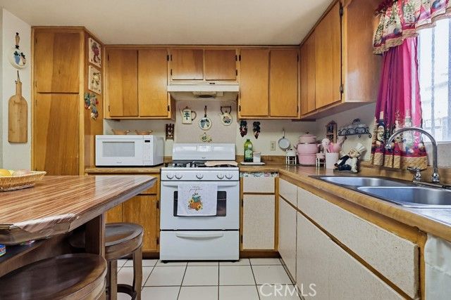 640 E 74th, Los Angeles, CA 90001