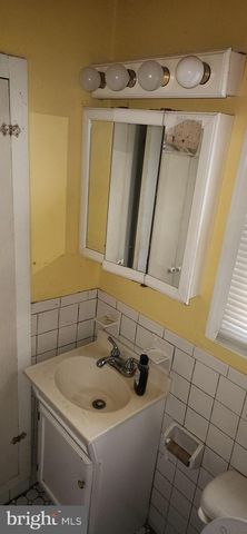 8120 ALLENDALE DR, Landover, MD 20785