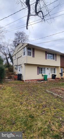 8120 ALLENDALE DR, Landover, MD 20785