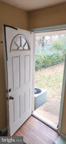 8120 ALLENDALE DR, Landover, MD 20785