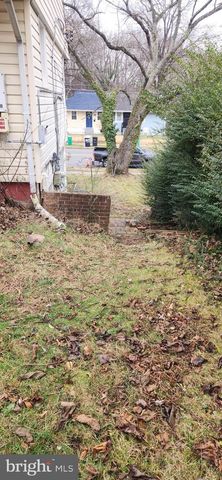 8120 ALLENDALE DR, Landover, MD 20785