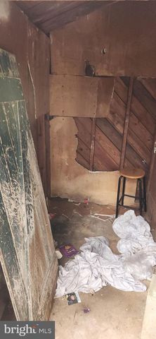 8120 ALLENDALE DR, Landover, MD 20785