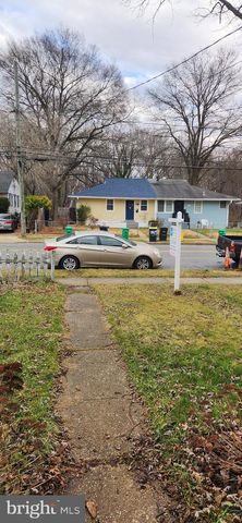 8120 ALLENDALE DR, Landover, MD 20785