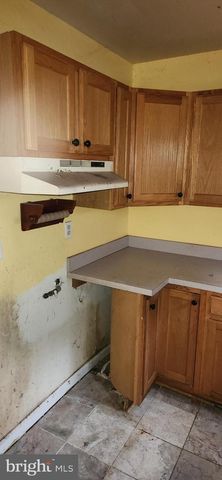 8120 ALLENDALE DR, Landover, MD 20785
