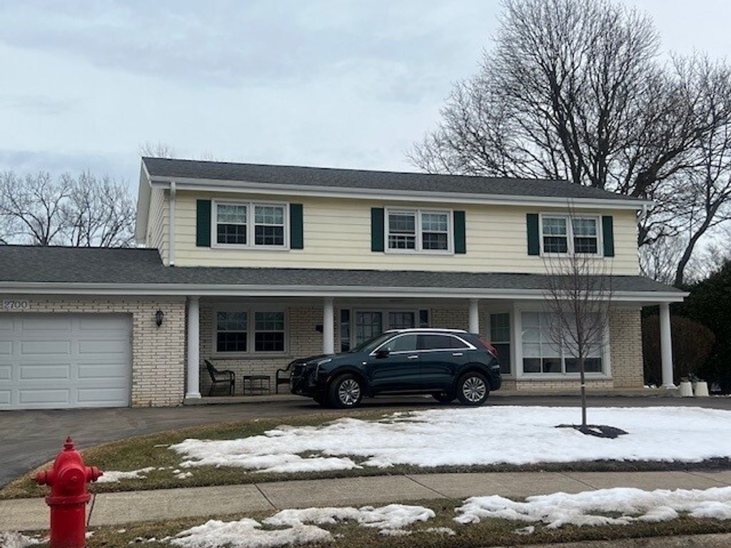 2700 Crabtree Lane, Northbrook, IL 60062