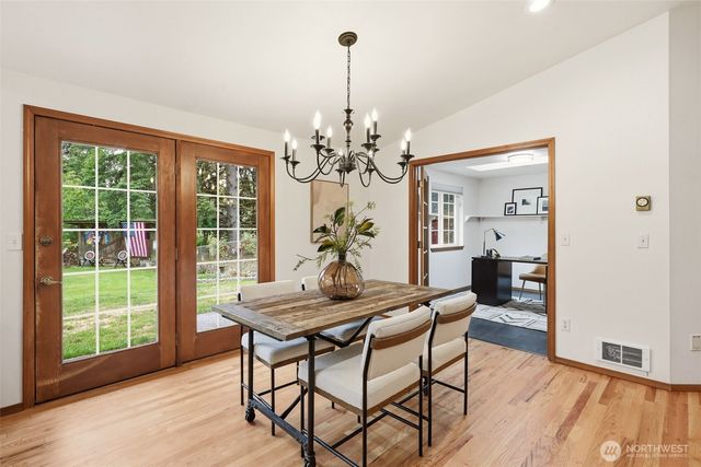 221 Russell Road, Snohomish, WA 98290