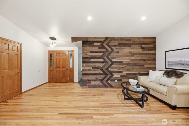 221 Russell Road, Snohomish, WA 98290