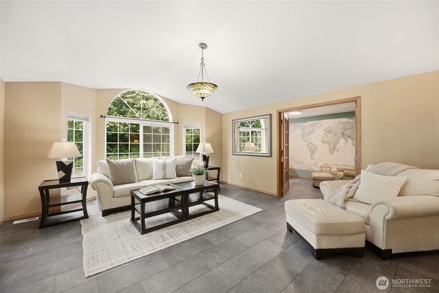 221 Russell Road, Snohomish, WA 98290