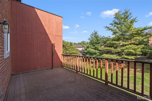 2412 Silkwood Drive, Overland, MO 63114