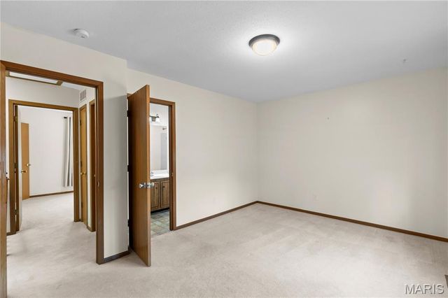 2412 Silkwood Drive, Overland, MO 63114