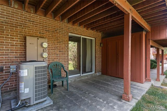 2412 Silkwood Drive, Overland, MO 63114