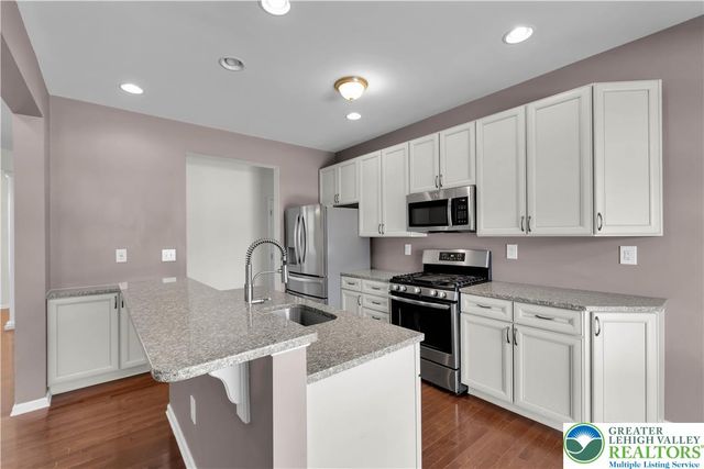 9675 Crescent Lane, Upper Macungie Twp, PA 18031