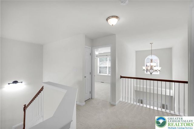 9675 Crescent Lane, Upper Macungie Twp, PA 18031