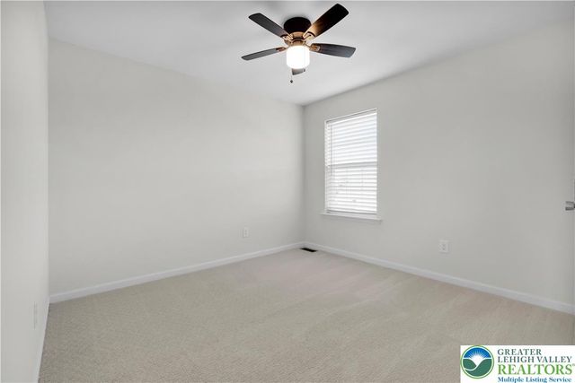 9675 Crescent Lane, Upper Macungie Twp, PA 18031
