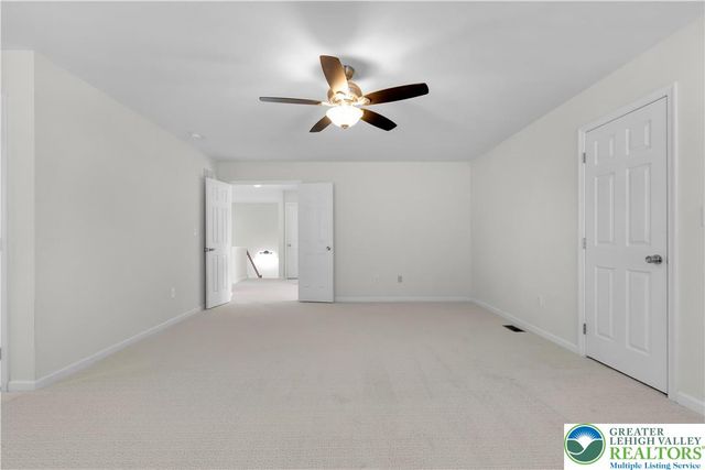 9675 Crescent Lane, Upper Macungie Twp, PA 18031