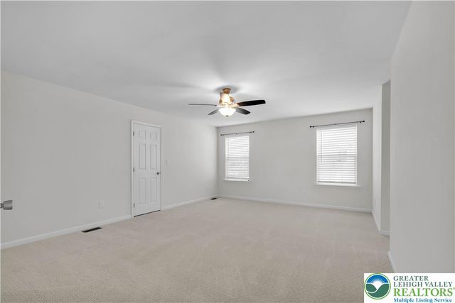 9675 Crescent Lane, Upper Macungie Twp, PA 18031