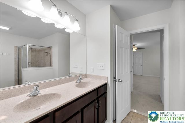 9675 Crescent Lane, Upper Macungie Twp, PA 18031