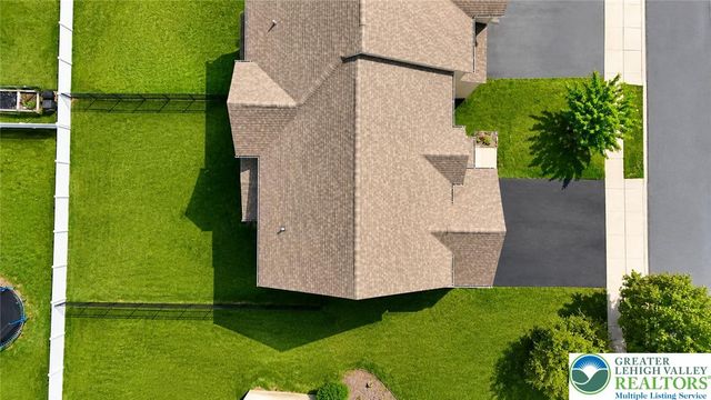 9675 Crescent Lane, Upper Macungie Twp, PA 18031