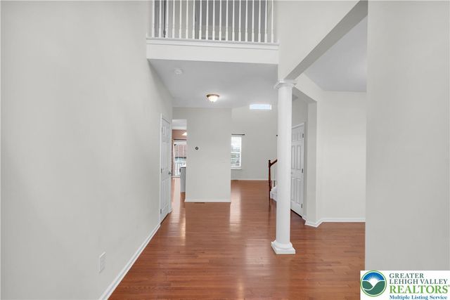 9675 Crescent Lane, Upper Macungie Twp, PA 18031