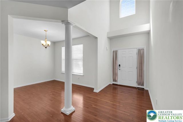 9675 Crescent Lane, Upper Macungie Twp, PA 18031