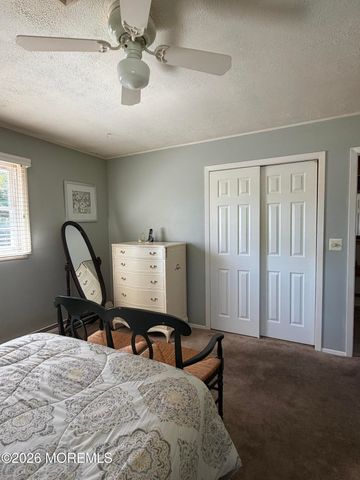31 Mount Dashan Lane, Toms River, NJ 08753