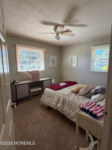 31 Mount Dashan Lane, Toms River, NJ 08753