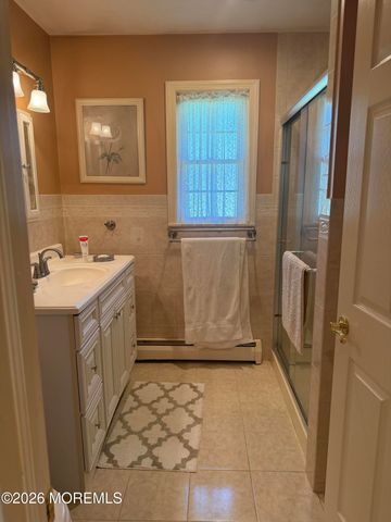31 Mount Dashan Lane, Toms River, NJ 08753