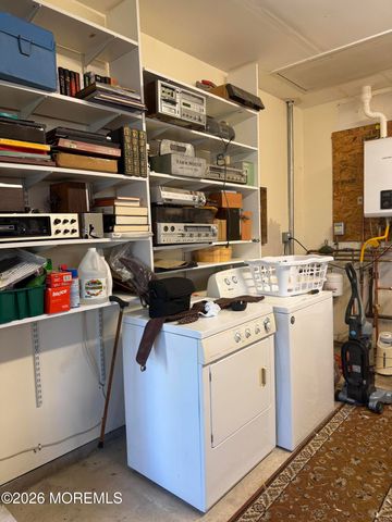 31 Mount Dashan Lane, Toms River, NJ 08753