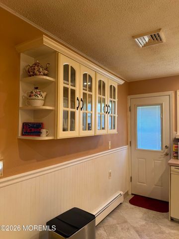 31 Mount Dashan Lane, Toms River, NJ 08753