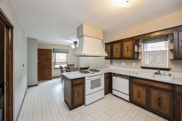 3407 S 53rd Court, Cicero, IL 60804