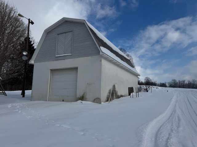 10713 S 34th Street, Pavilion Twp, MI 49097