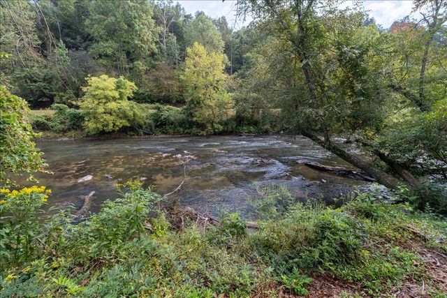 645 Riverside Drive, Ellijay, GA 30540