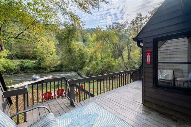 645 Riverside Drive, Ellijay, GA 30540