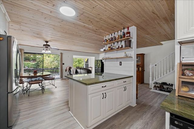 645 Riverside Drive, Ellijay, GA 30540