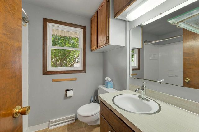 815 ASH STREET, De Pere, WI 54115