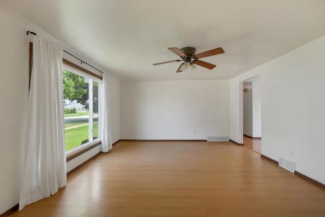815 ASH STREET, De Pere, WI 54115
