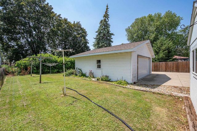 815 ASH STREET, De Pere, WI 54115