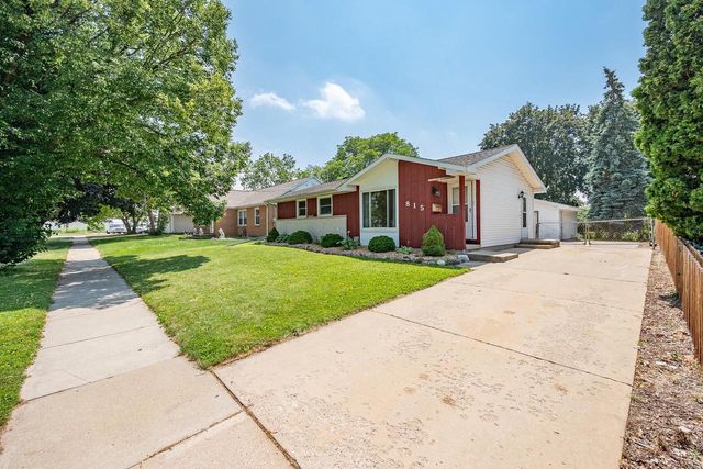 815 ASH STREET, De Pere, WI 54115