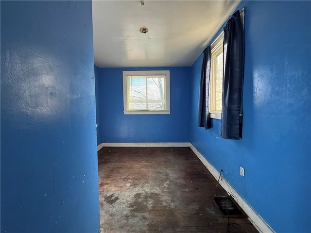 114 Thompson Ave, Donora, PA 15033