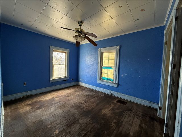 114 Thompson Ave, Donora, PA 15033