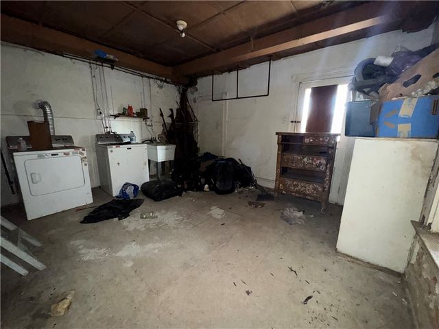 114 Thompson Ave, Donora, PA 15033