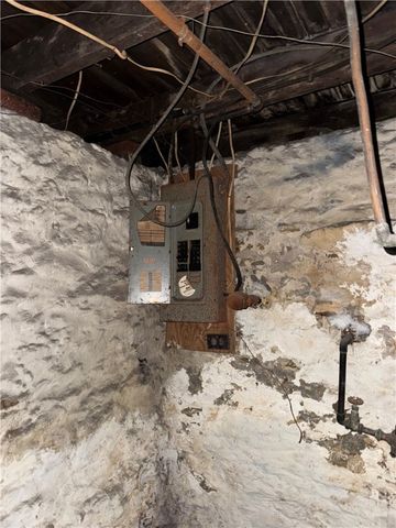 114 Thompson Ave, Donora, PA 15033