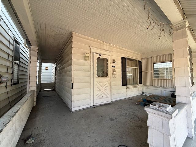 114 Thompson Ave, Donora, PA 15033