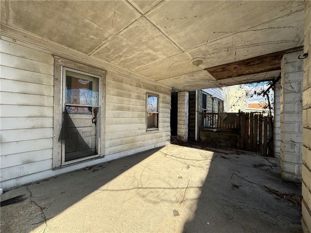 114 Thompson Ave, Donora, PA 15033