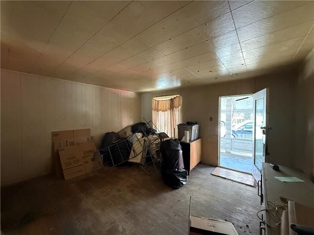 114 Thompson Ave, Donora, PA 15033