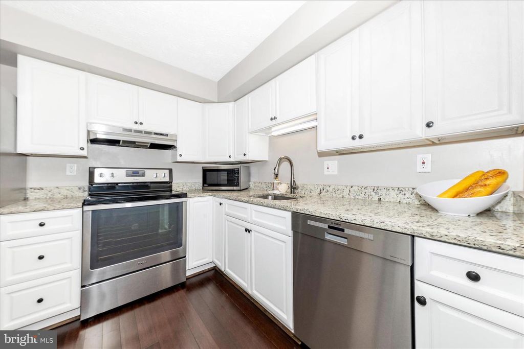 Image 12 of property listing at 18048 WAGONWHEEL CT, Olney, MD 20832